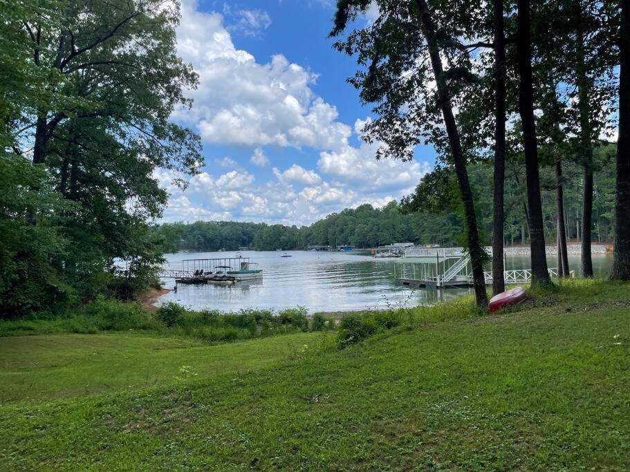 Cozy, Lake Lanier Property With Amazing Views Villa Dawsonville Eksteriør bilde